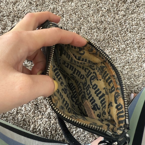 Juicy Couture Crossbody Bag - Picture 5 of 6